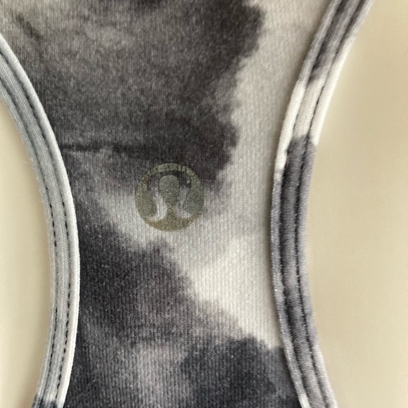 Lululemon Grey White Tank Top size 6 - Picture 9 of 10
